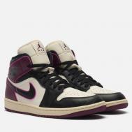Женские кроссовки  Wmns Air  1 Mid SE, цвет белый, размер 39 EU Jordan