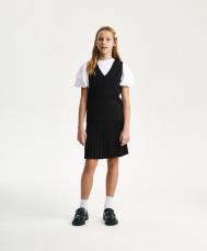 Жилет вязаный для девочки с V-образной горловиной черный  (134) Gulliver