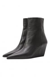 Кожаные ботильоны VIC MATIĒ