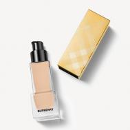 Тональная основа Ultimate Glow Burberry