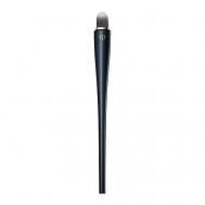 Кисть для нанесения консилера CLÉ DE PEAU BEAUTÉ