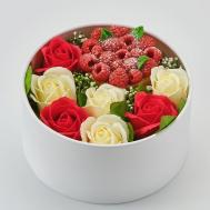 Мыло ручной работы Цветочная композиция из роз и тарталетки 250 SKUINA