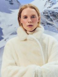 Длинное пальто-шуба из экомеха с поясом ZOLLA