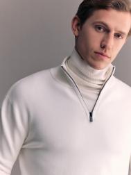 Тонкий трикотажный свитер с горлом на молнии ZOLLA