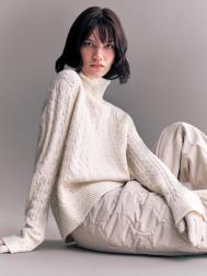 Вязаный свитер с горлом и узором косы ZOLLA