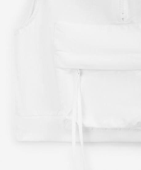 Жилет текстильный для девочки с капюшоном белый  (128) Gulliver