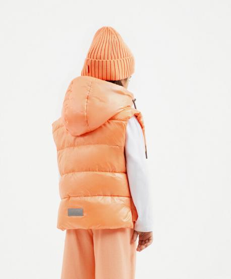 Жилет утепленный стеганый для девочки оранжевый  (116) Gulliver