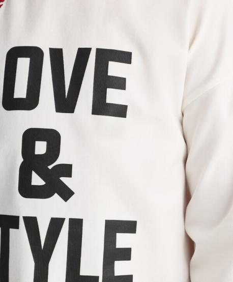 Лонгслив для девочки прямой свободной формы с декором молочный  (116) Gulliver