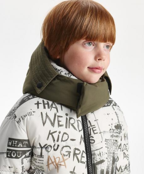 Куртка зимняя стеганая на искусственном пуху молочная с принтом для мальчика  (98) Gulliver