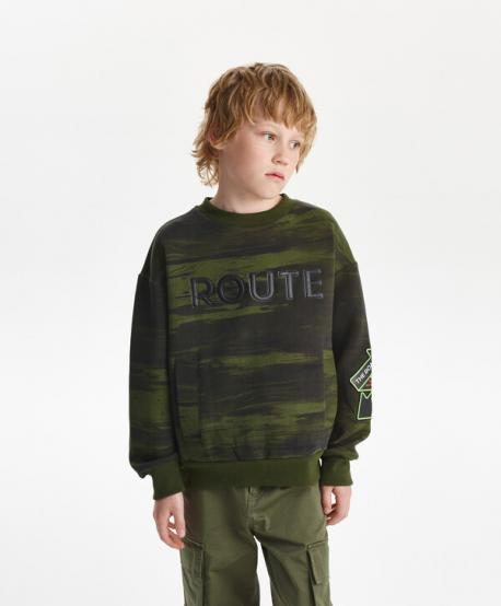 Свитшот для мальчика силуэта умеренный оверсайз с рисунком хаки  (164) Gulliver