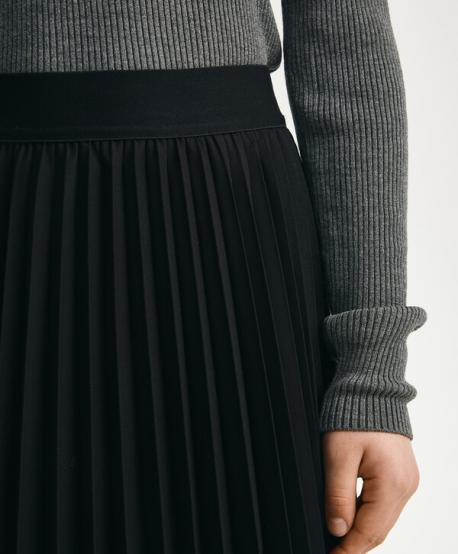 Юбка плиссированная для девочки черная  (140) Gulliver