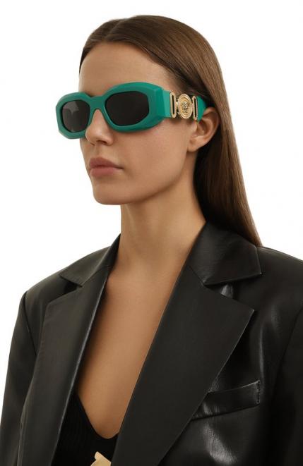 Солнцезащитные очки Versace