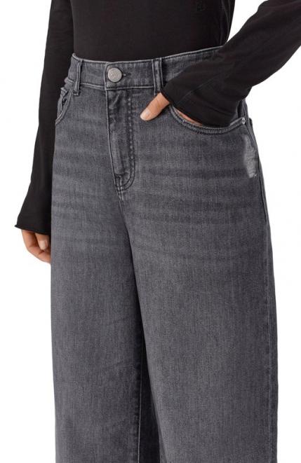 Джинсы Emporio Armani