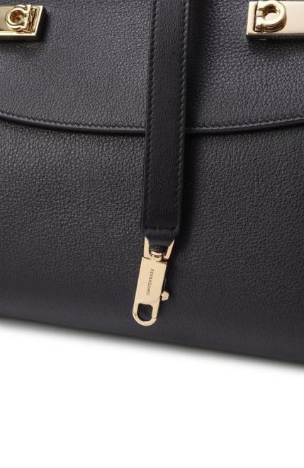 Сумка Hug Soft large Ferragamo