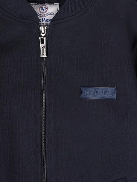 Спортивный Noble People