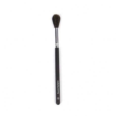 Кисть круглая для хайлайтера Rounded Highlighter Brush BH COSMETICS