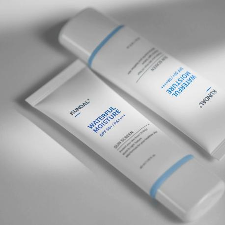 Крем для лица солнцезащитный увлажняющий SPF 50+ PA++++ Daily Waterful Moisture Sunscreen 40 Kundal
