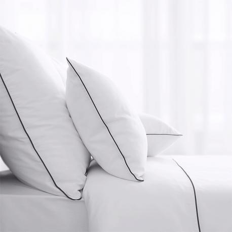 Антибактериальный комплект постельного белья Antibacterial Bed Linen Set, семейный. Цвет: «Альпийский снег» (белый) SOFT SILVER