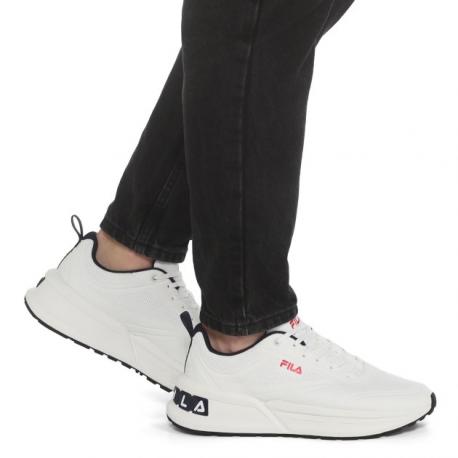 Кроссовки и кеды FILA
