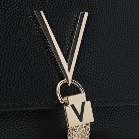 Клатчи Valentino