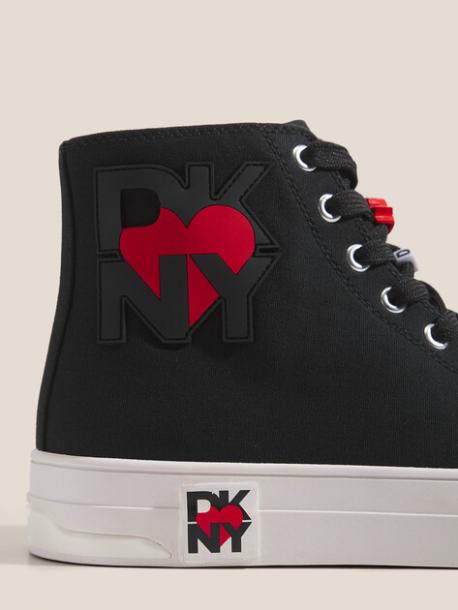 Кроссовки и кеды DKNY