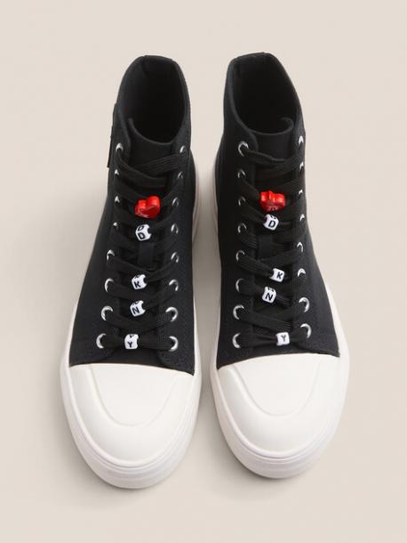 Кроссовки и кеды DKNY