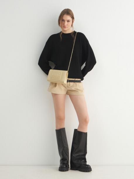 Клатчи Love Moschino