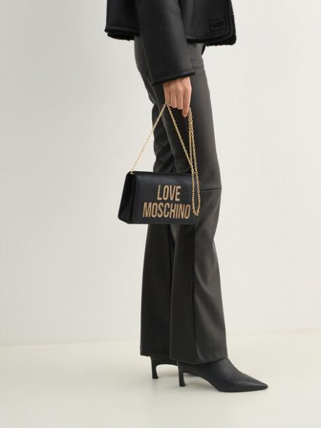 Клатчи Love Moschino