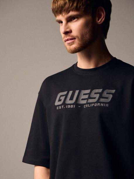 Футболки и майки Guess