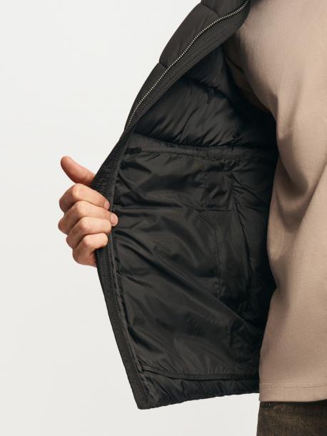 Лёгкая тёплая куртка на молнии с воротником-стойкой ZOLLA