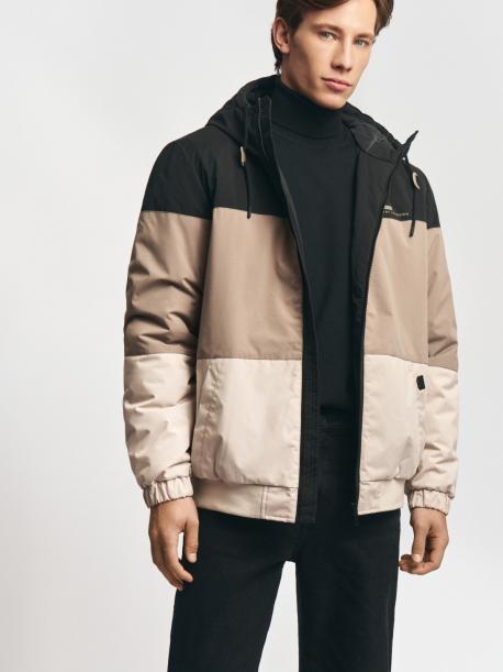 Утеплённая куртка-бомбер на синтепоне с капюшоном ZOLLA