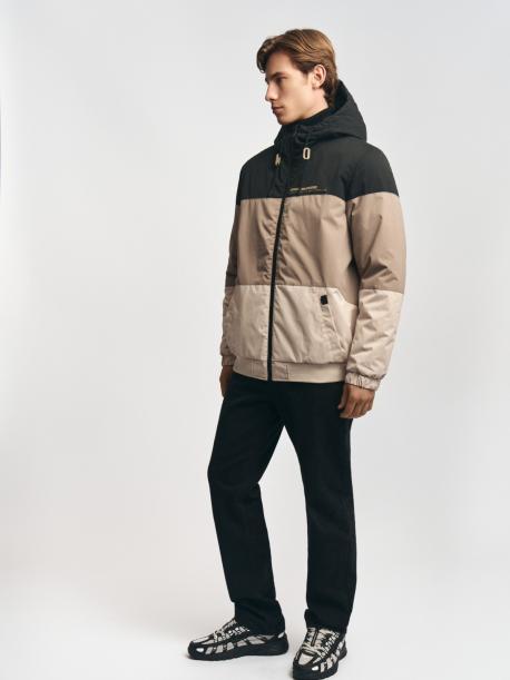 Утеплённая куртка-бомбер на синтепоне с капюшоном ZOLLA