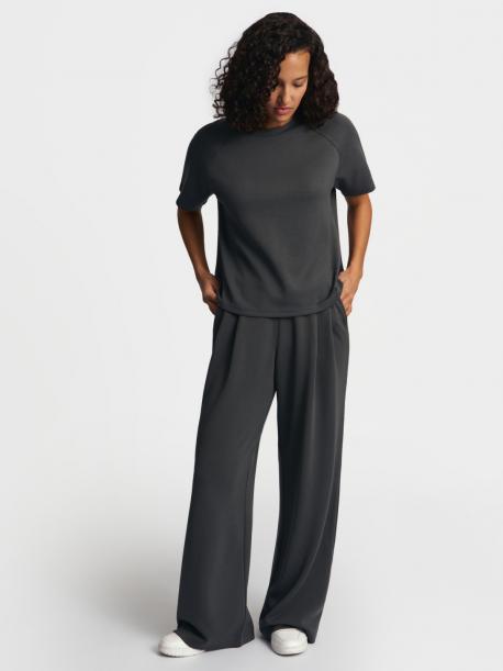 Трикотажная футболка однотонная ZOLLA