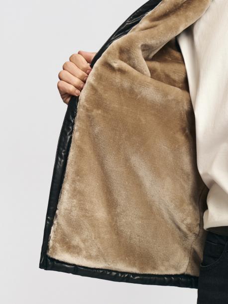 Тёплая куртка из экокожи на экомеху с воротником ZOLLA