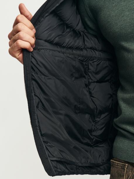 Лёгкая тёплая куртка на молнии с воротником-стойкой ZOLLA