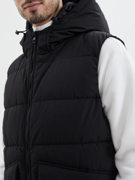 Утеплённый стёганый жилет на молнии с капюшоном ZOLLA