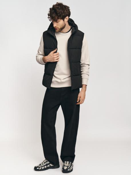 Утеплённый стёганый жилет на молнии с капюшоном ZOLLA