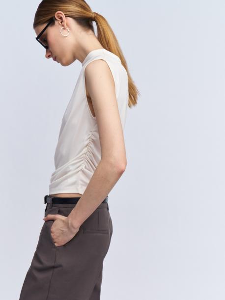 Трикотажный топ с горлом без рукавов ZOLLA