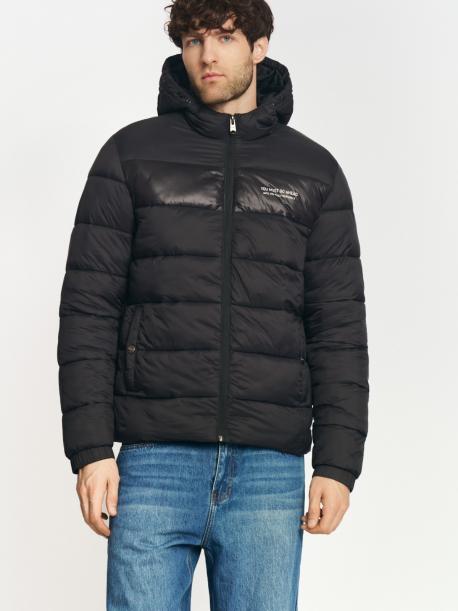 Куртка с капюшоном и утеплителем ZOLLA