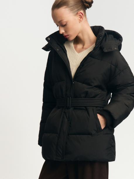Тёплая куртка с капюшоном и поясом ZOLLA