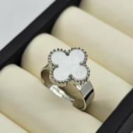 Славянский оберег, кольцо помолвочное  кольцо, бижутерный сплав, золочение, искусственный камень, подарочная упаковка, ручная работа, размер 16.5, белый, серебряный ROYAL JASMINE