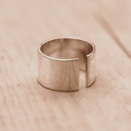 Кольцо  Широкое кольцо с прорезью N1, серебро, 925 проба, размер 17, бежевый My Silver