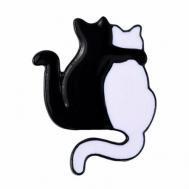 Брошь Брошь-значок металлическая Две кошки-обнимашки черная и белая эмаль TOV-0377 основа черного цвета с клипсой 28х19 мм, цена за 1 шт. Поделки.рф