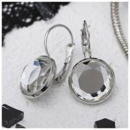 Серьги , стекло, искусственный камень, размер/диаметр 10 мм., белый, серебряный Queen fair
