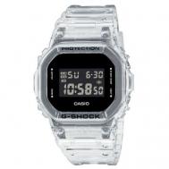 Наручные часы  G-Shock  DW-5600SKE-7ER, серый, бесцветный Casio