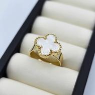 Славянский оберег, кольцо помолвочное  кольцо, бижутерный сплав, золочение, искусственный камень, подарочная упаковка, ручная работа, размер 17, белый, золотой ROYAL JASMINE