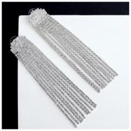 Серьги с подвесками , нержавеющая сталь, бижутерный сплав, размер/диаметр 11 мм., белый, серебряный Queen fair