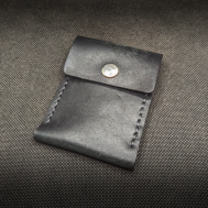 Монетница  МОНЕТНИЦА-1-Черная, натуральная кожа, гладкая фактура, на кнопках, отделение для монет, черный March - leather things