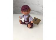 Кукла Джестито Домовёнок мальчик в фиолетовом комбинезоне и кепочке 18 см Lamagik S.L.