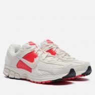 Женские кроссовки  Wmns Zoom Vomero 5, цвет бежевый, размер 38.5 EU Nike